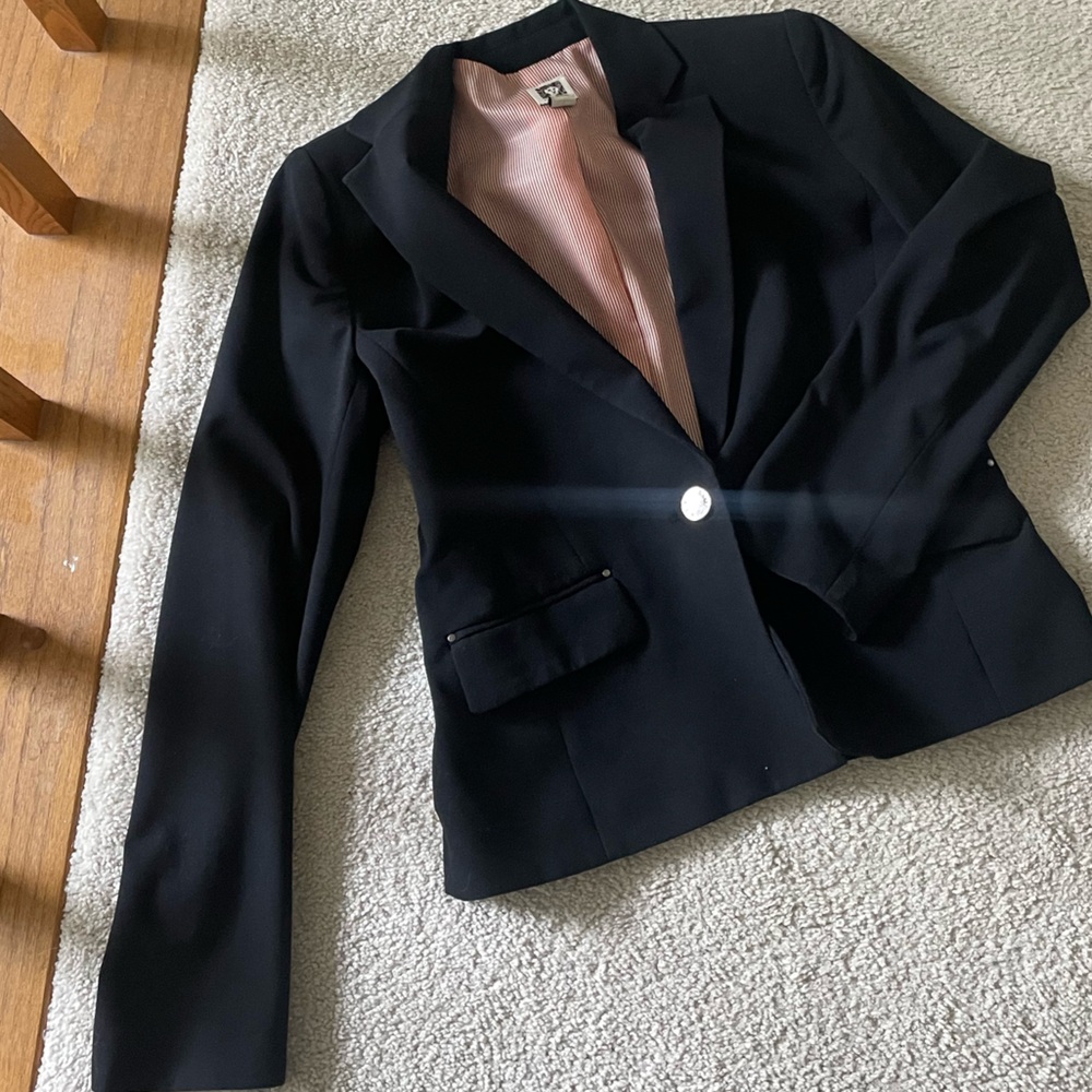 Anne Klein size 6 black blazer